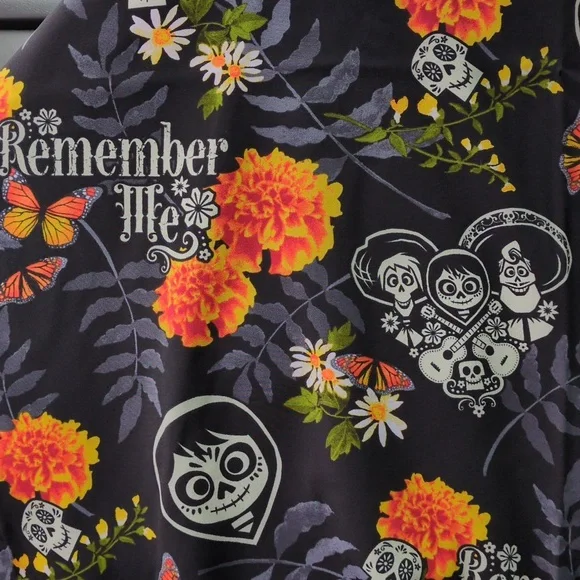 NWT Women's S Coco Scrub Top Tooniforms Disney Pixar Sugar Skull Floral Marigold - Picture 3 of 10